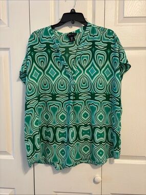 JNY Jones New York GreebGeometric V-Neck Blouse